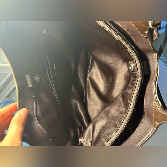 Coach Signature Pattern Tote Bag - Picture 7 of 8